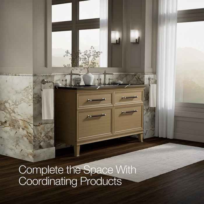 Up to 2 walls & multiple product categories visible, 2-point perspective