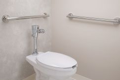 Moen 8310 M - power 1.6 Gpf Electronic Flush Valve 1 1/2" Water Closet in Chrome