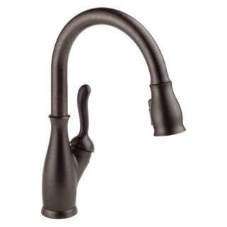 Delta Leland: Single Handle Pull-Down Kitchen Faucet with ShieldSpray Technology