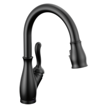 Load image into Gallery viewer, Delta Leland: Single Handle Pull-Down Kitchen Faucet With Touch2O And ShieldSpray Technologies
